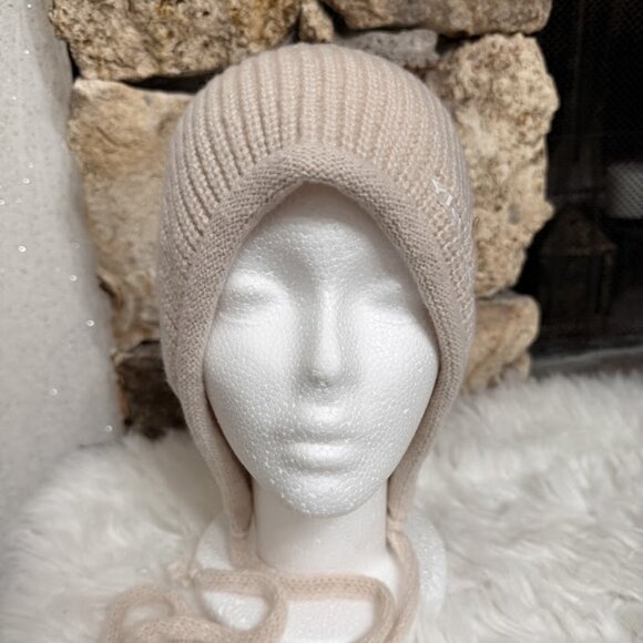 New Cream Knit Winter Bonnet Hat With Ties - Picture 6 of 7